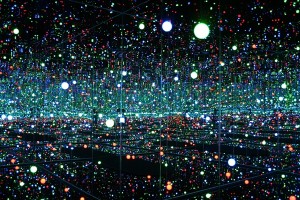 yayoi-kusama-infinity-room-world-arts-news_web_image